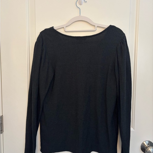 Banana Republic Black V-Neck Sweater - Picture 2 of 4
